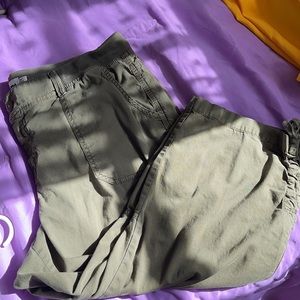Green cargo Capri pants